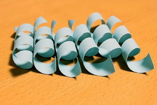 جميلة الثلج للعام الجديد من 2017 مع أيديهم من الورق - الرسوم البيانية والصور على مراحل. فصول رئيسية للأطفال على الثلج كبيرة في تقنية اوريغامي