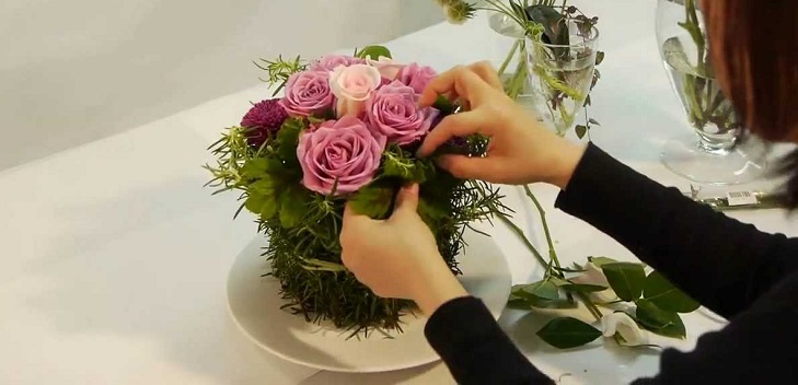 الحرف من الزهور من قبل أيدي الخاصة، التراكيب، الصورة