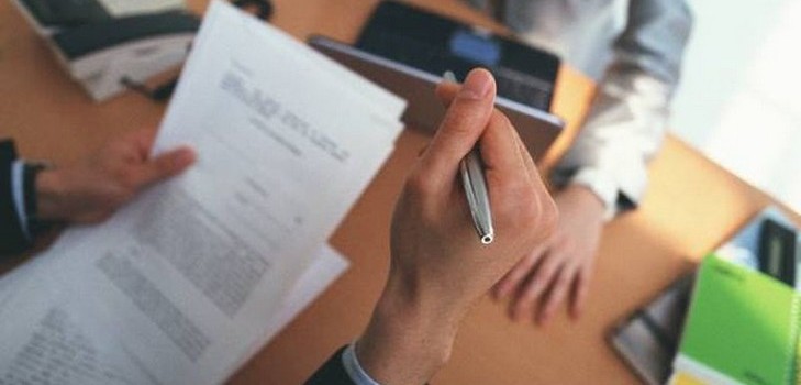 خصائص موظف الشركة