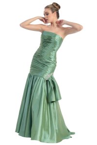 فساتين التخرج الطويلة 2012 فساتين التخرج الطويلة 2012