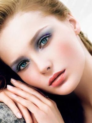 الماكياج في حفلة موسيقية 2011 الماكياج في حفلة موسيقية 2011