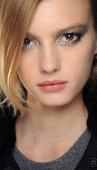 الماكياج في حفلة موسيقية 2012 الماكياج في حفلة موسيقية 2012