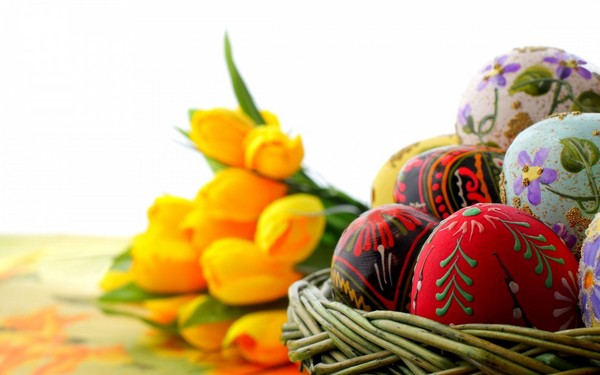 ما يتم في عيد الفصح والتقاليد. ما يفعلونه قبل وبعد عيد الفصح والجمارك