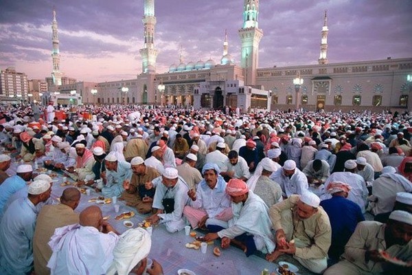 رمضان 2016 - بداية ونهاية في روسيا وموسكو وتونس والإمارات العربية المتحدة. التقويم من الشهر المقدس في موسكو، والتقويم. تهانينا مع رمضان 2016 في الآية