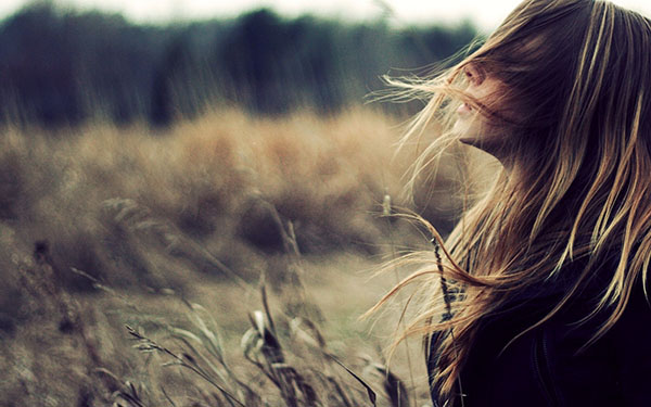 المؤامرات القديمة لمحبة رجل من ساحرة بيضاء وراثية