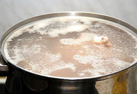 حساء الدجاج العطرة
