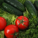 كيفية قطع جميل الخيار والطماطم (البندورة)