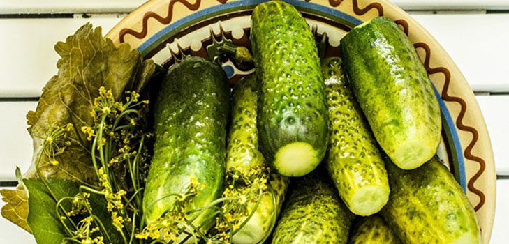 خفيف المملح الخيار متموج - وصفة