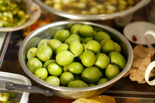 مربى من الجوز