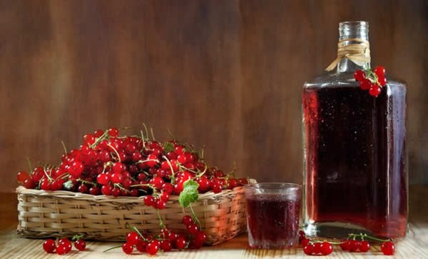النبيذ من الكشمش في المنزل - أسود، أبيض، أحمر، دون الخميرة ومعهم. وصفات بسيطة وتقليدية من النبيذ منزل الكشمش النبيذ النبيذ من الكشمش في المنزل - أسود، أبيض، أحمر، دون الخميرة ومعهم. وصفات بسيطة وتقليدية من النبيذ منزل الكشمش النبيذ
