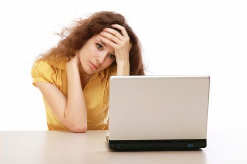 النقاط السوداء أمام عينيك: هل هي خطرة؟