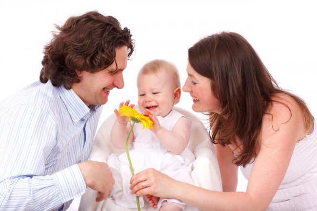 الوالدة المشتركة: من أجل وضد
